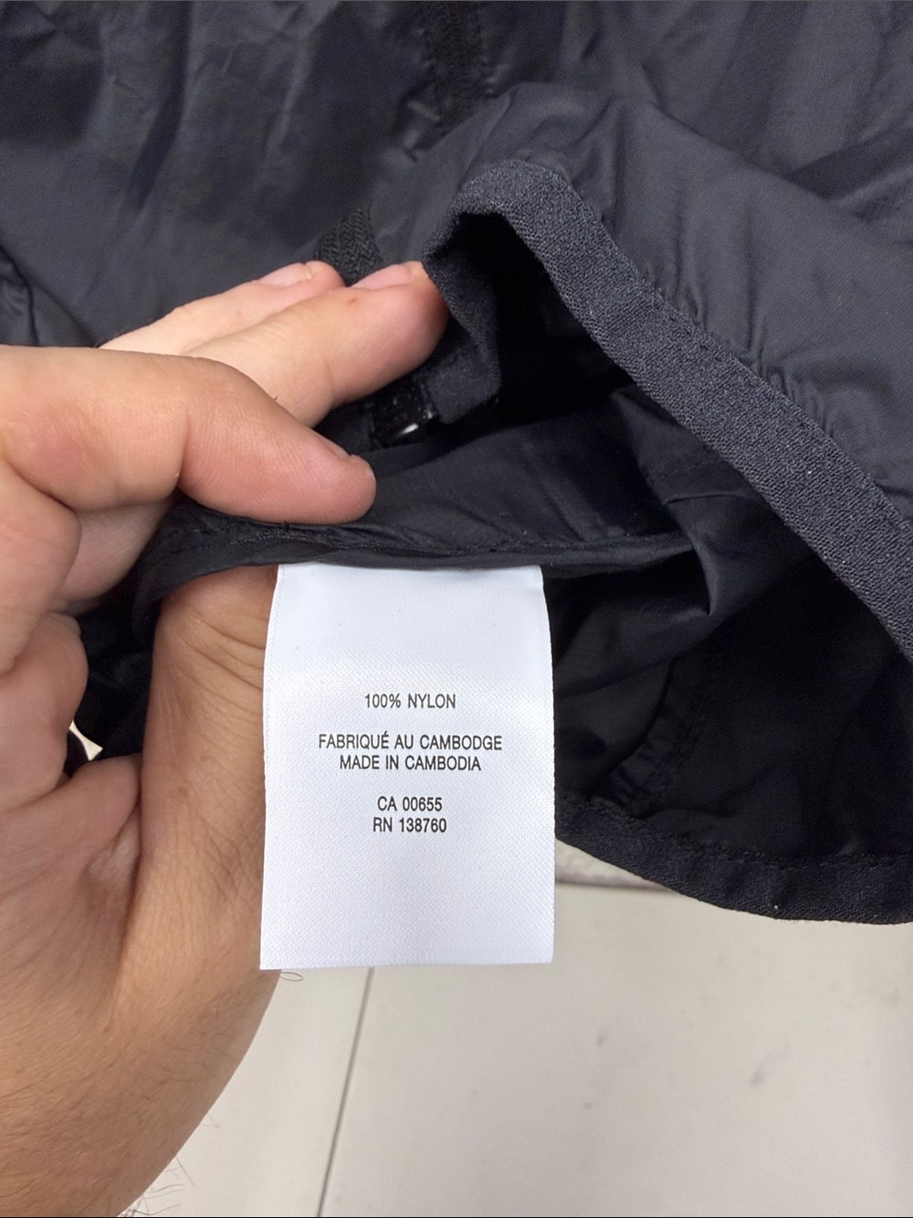 Lightweight Hooded Windbreaker Jacket - Black - Picture 7 of 7